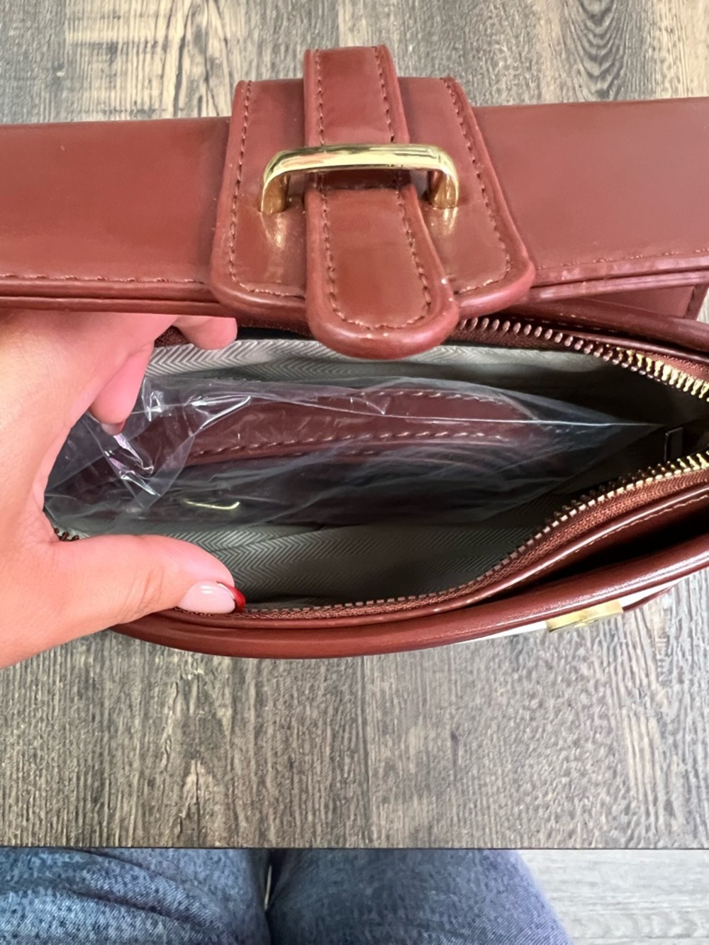 Classic Two-Tone Brown and Cream Vintage style Crossbody Bag - Picture 10 of 10